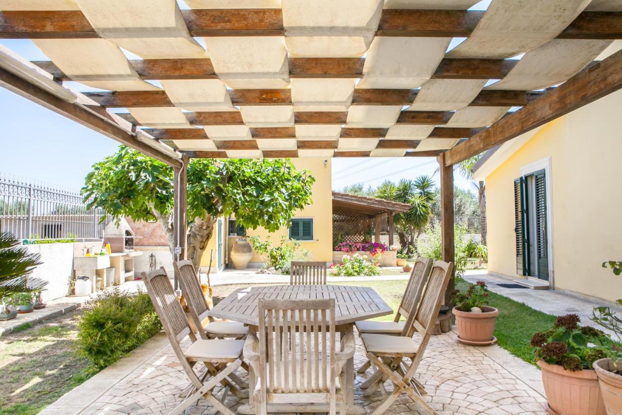 B&B I Tre Ulivi Salice Salentino Eksteriør billede