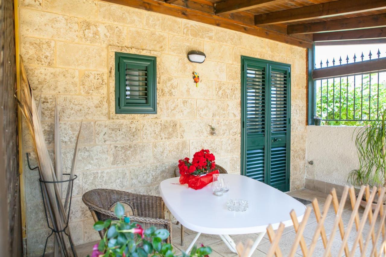 B&B I Tre Ulivi Salice Salentino Eksteriør billede