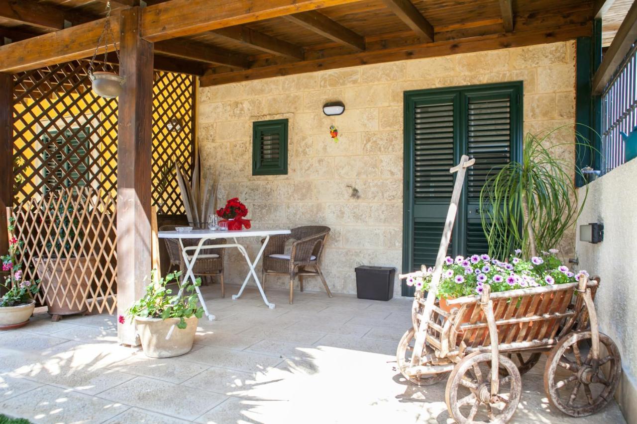B&B I Tre Ulivi Salice Salentino Eksteriør billede